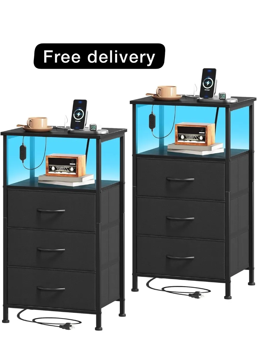 3 Drawers Chest of Drawers for Bedroom with Charg - Image 1