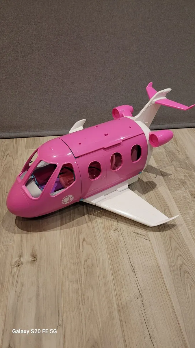 Barbie plane