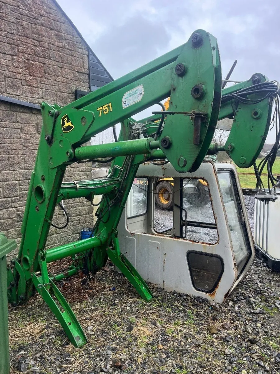 John Deere 751 loader - Image 1