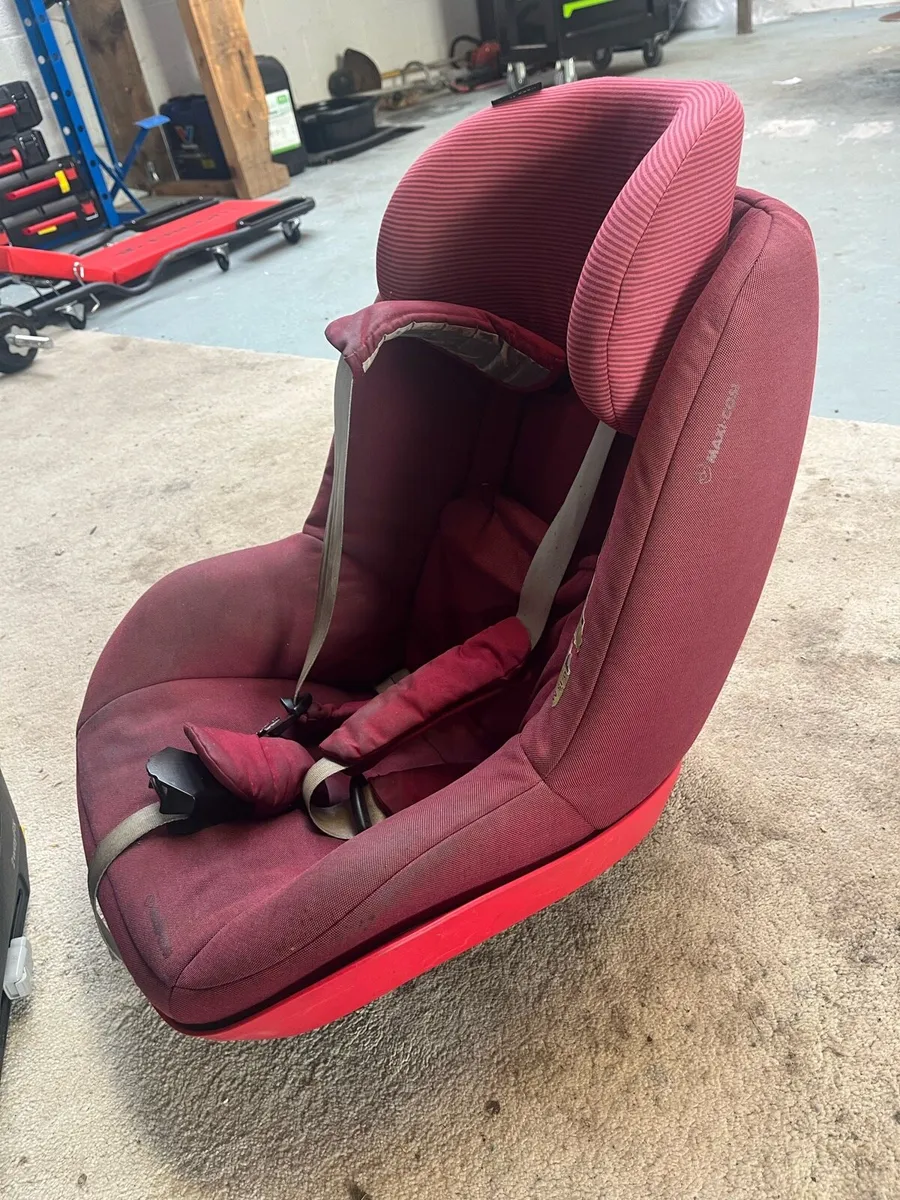 Selection of Car Seats - Image 3