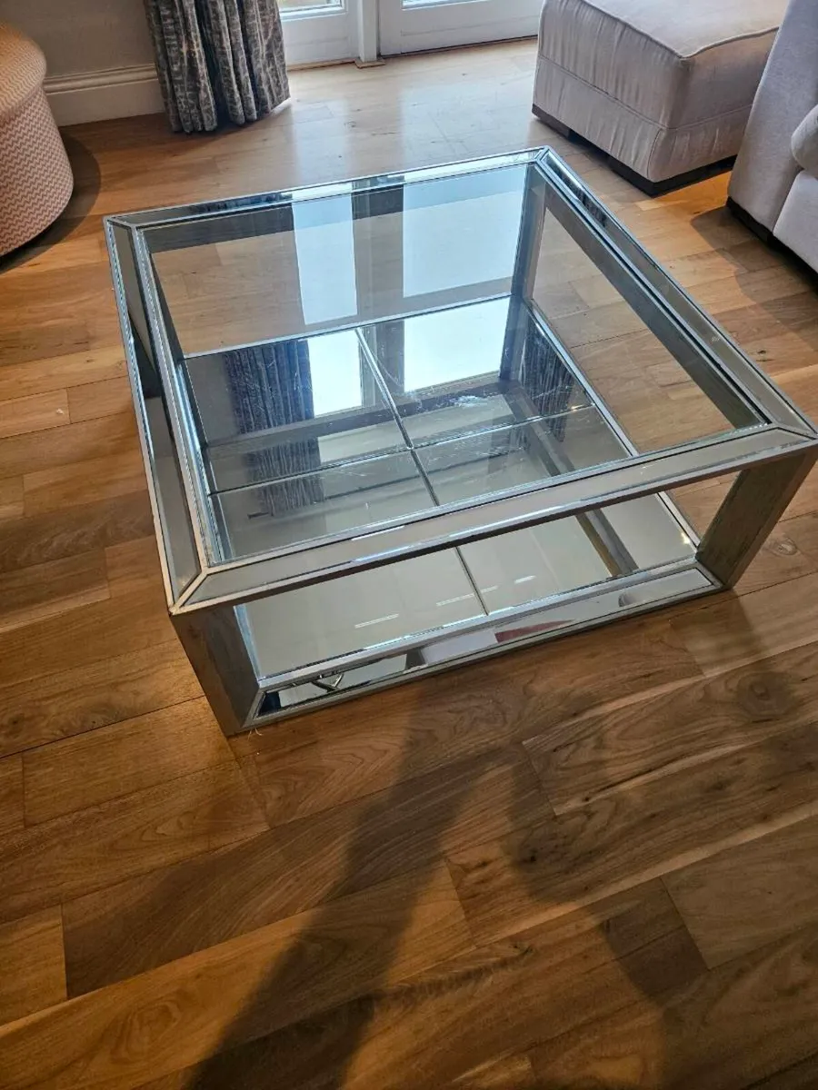 Ventura Glass mirror coffee table - Image 3