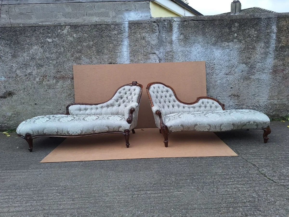 2  BEAUTIFUL CHAISELOUNGE! - Image 2