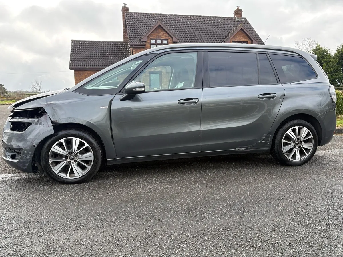 2016 Citroen C4 Picasso 7 Seater Diesel Driving - Image 4