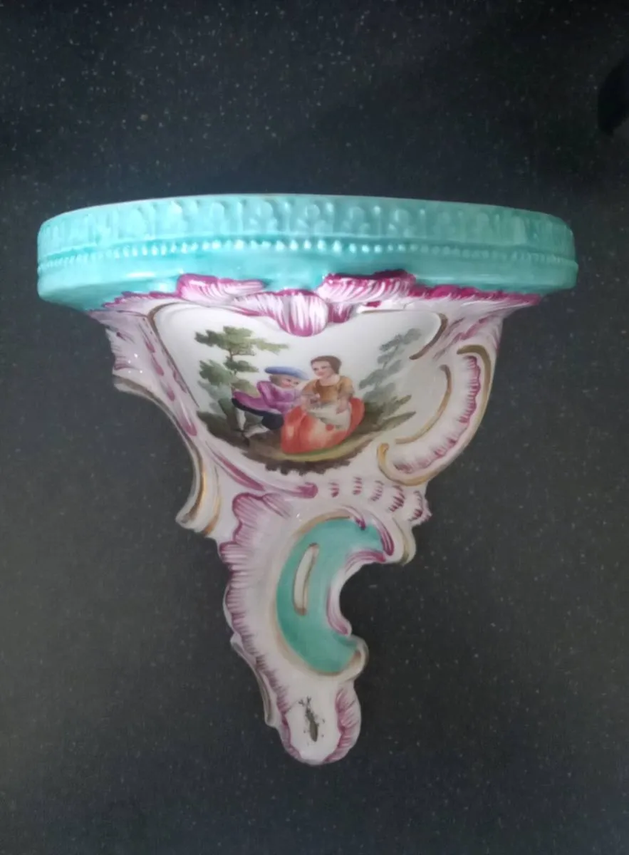 Beautiful Antique Porcelain wall shelf - Image 4