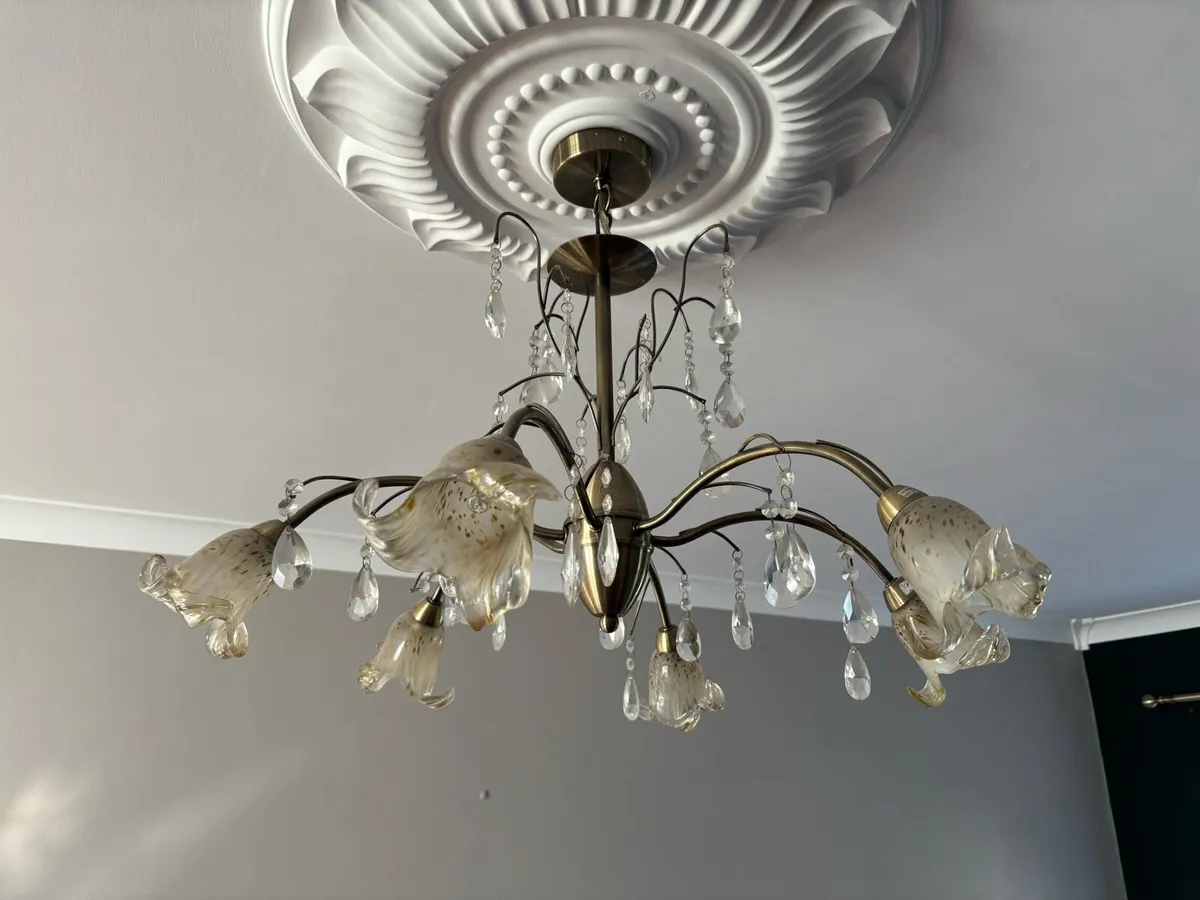 Chandelier with matching single light fittings x2 - Image 1