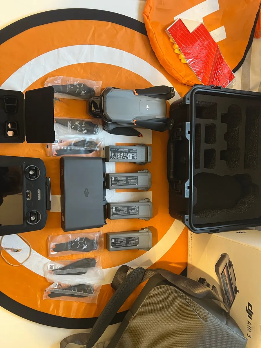 DJI AIR 3 as new 12 minute of flight time - Image 1