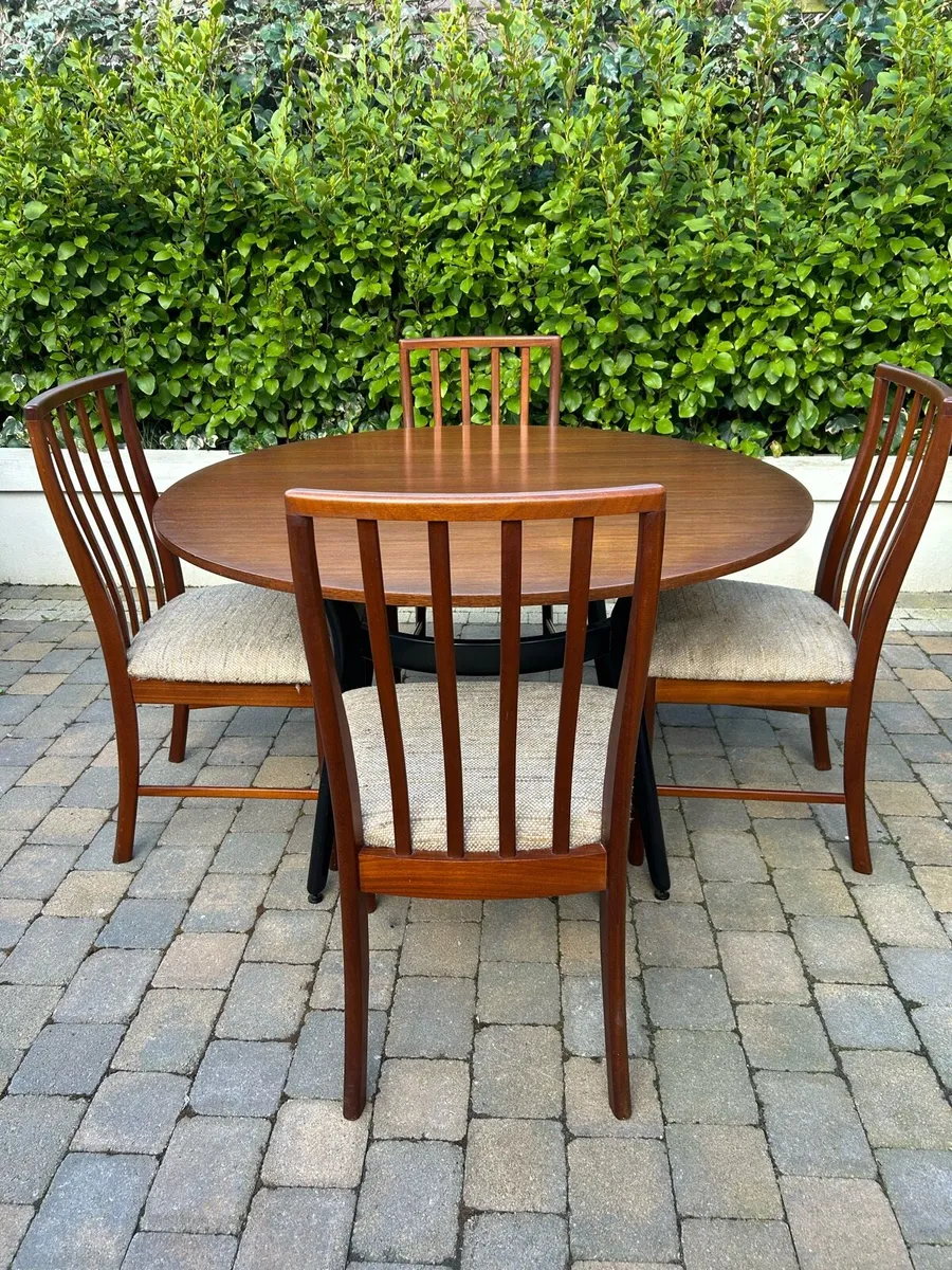 Mid century G plan table and 4 chairs - Image 1