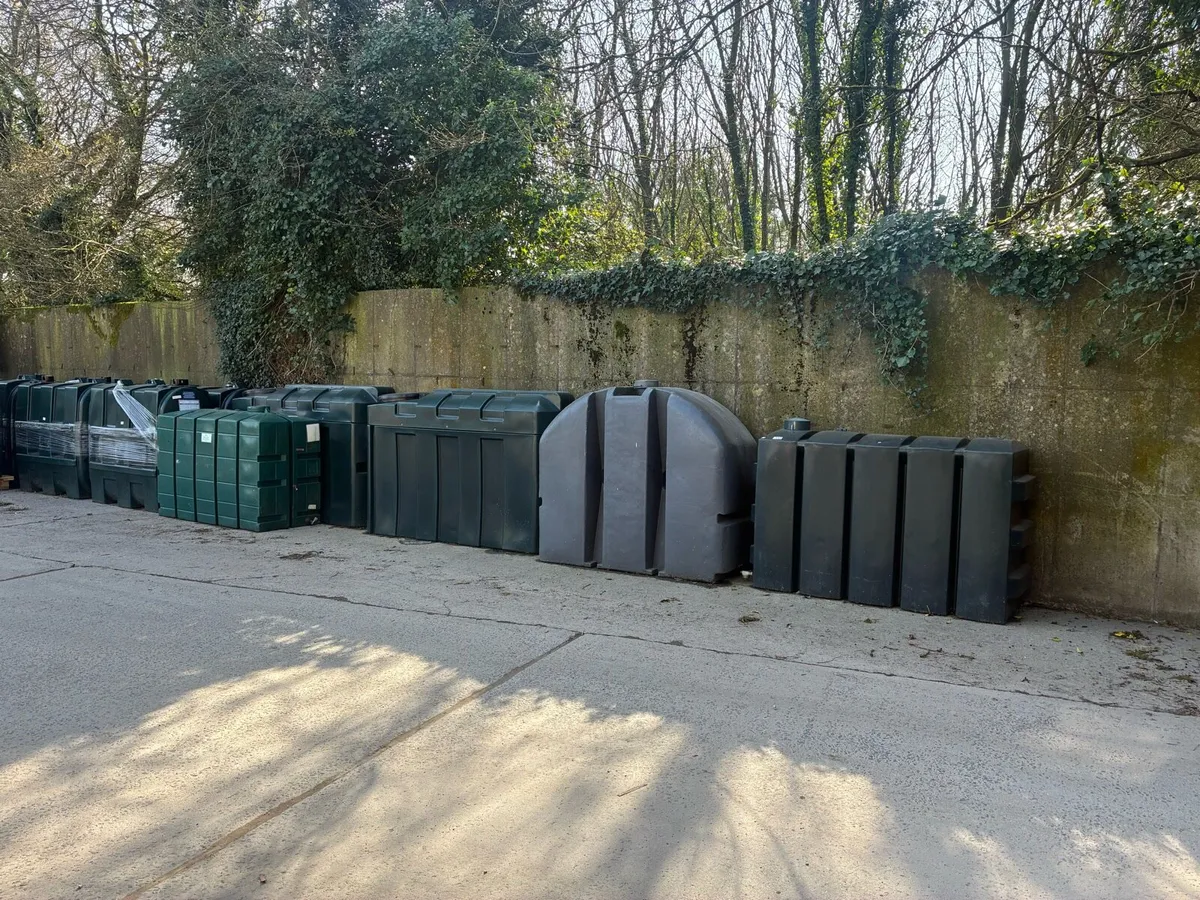 Oil tanks - Image 1