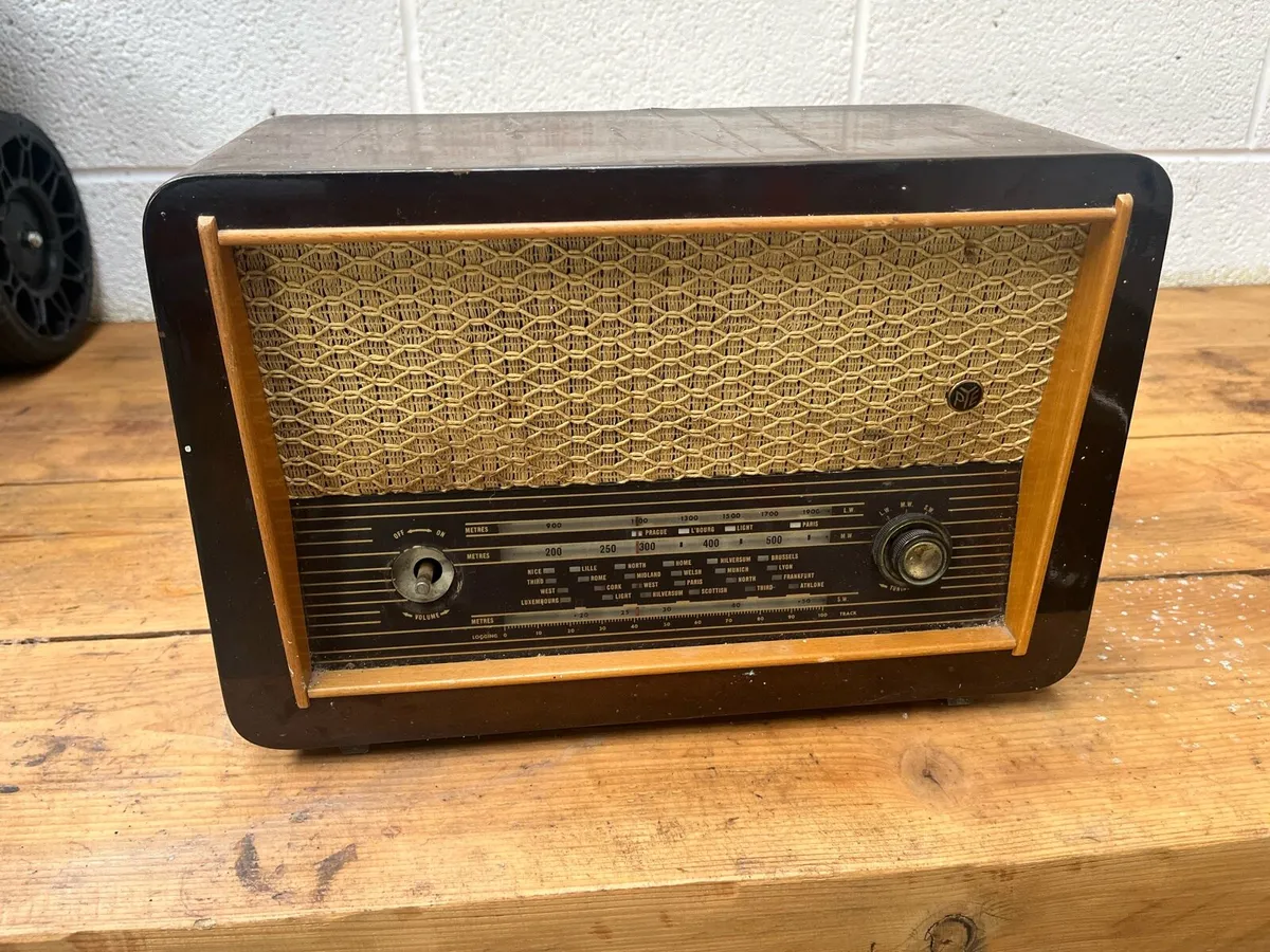 PYE Vintage Radio - Image 1