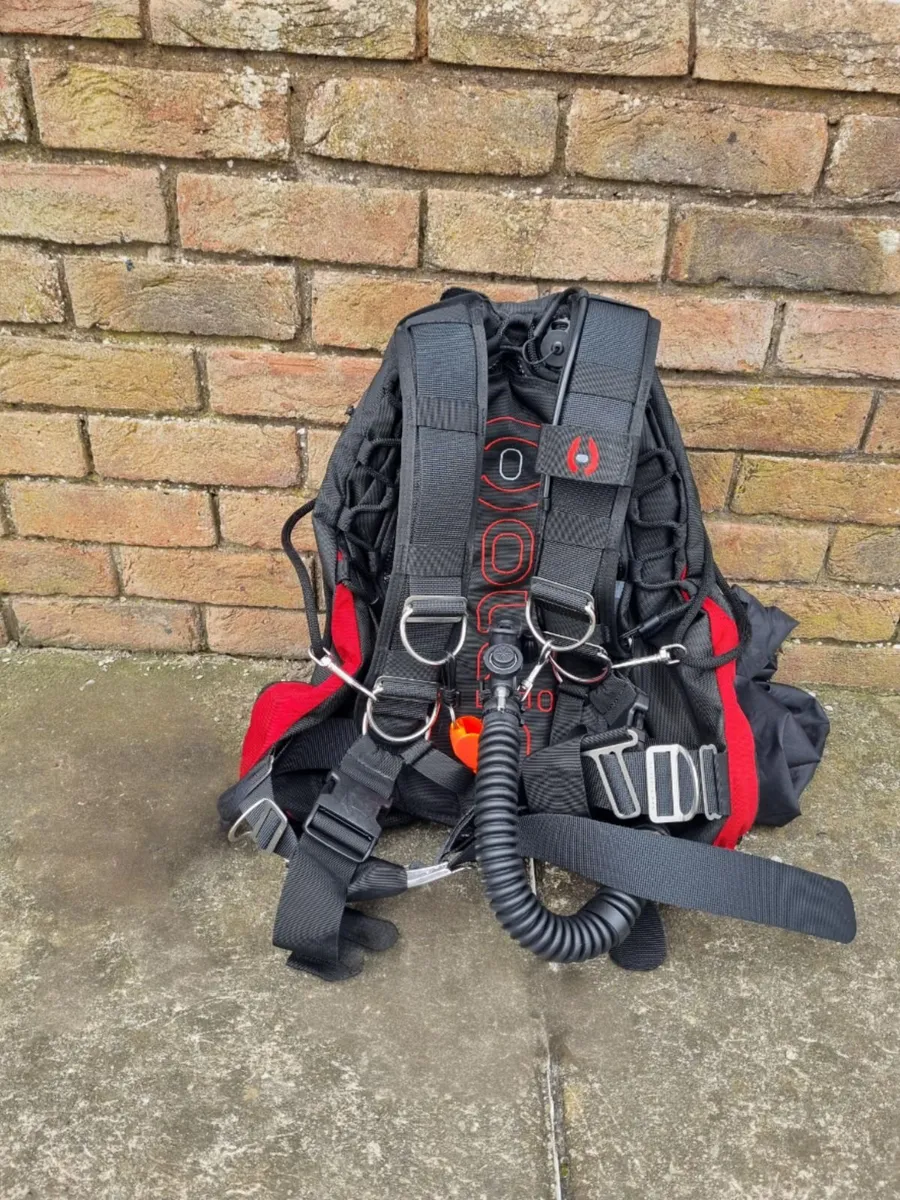 Virtually new Hollis SMS75 Side-Mount BCD for sale
