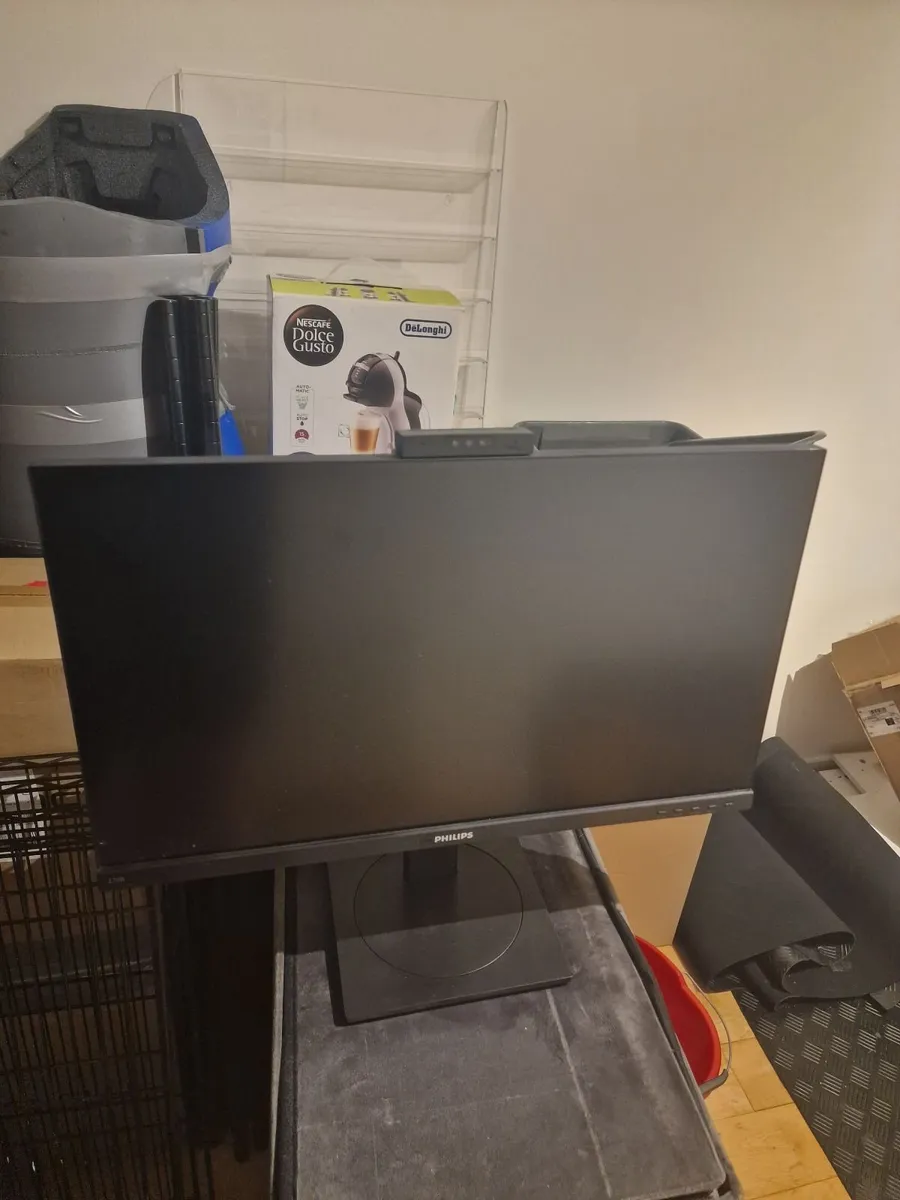 Philips 276B Monitor w/ USB-C Dock - Image 2