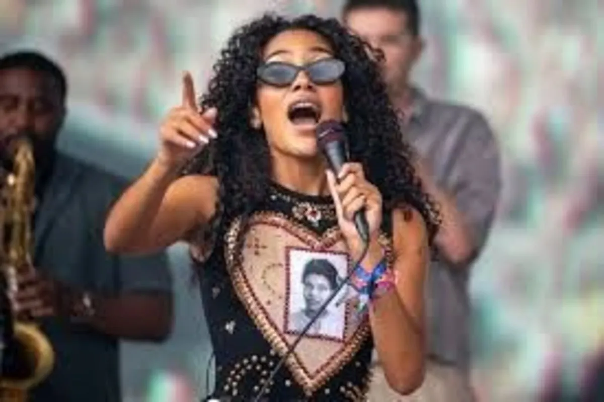 Olivia Dean Tickets 2 wanted