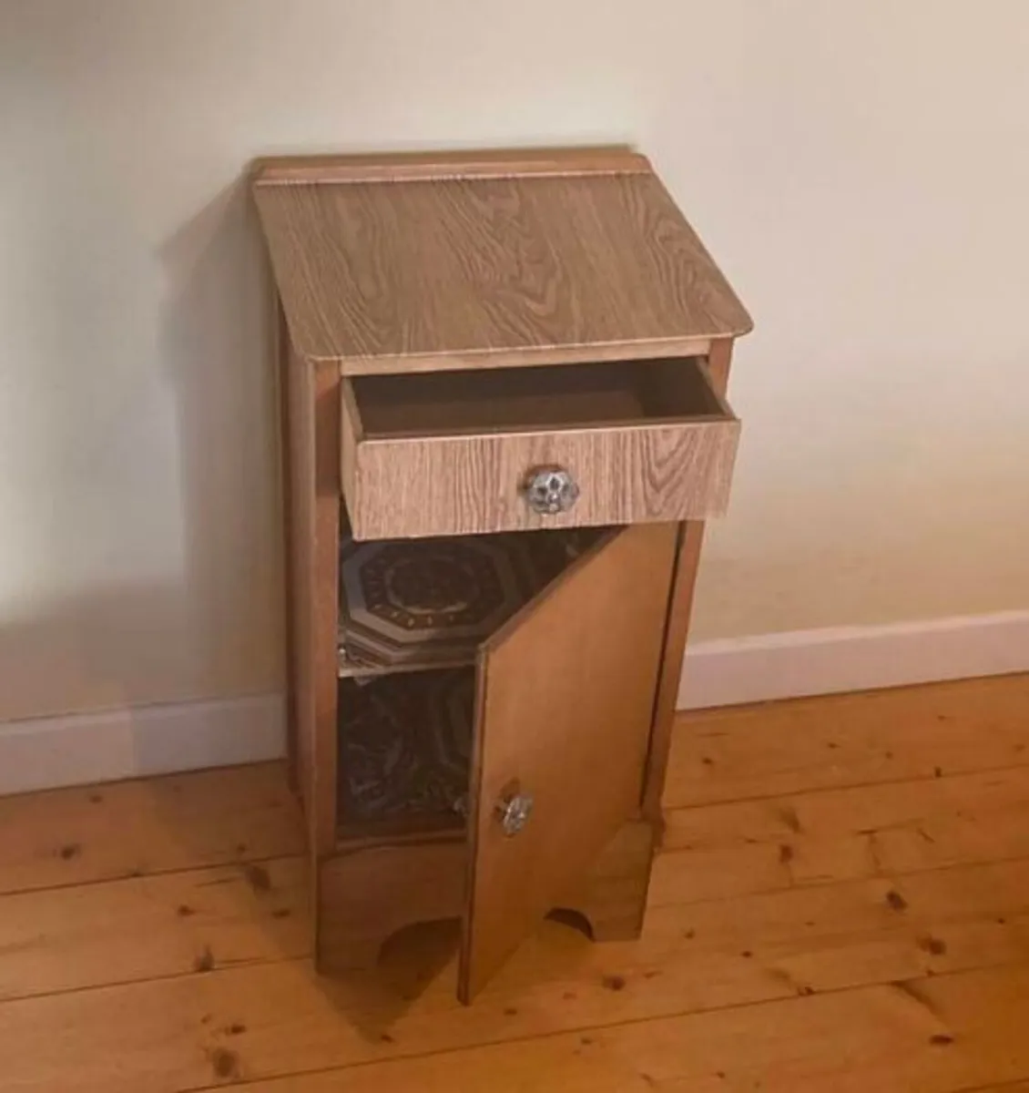 Compact Modern Bedside Cabinet / Side Table - Image 3