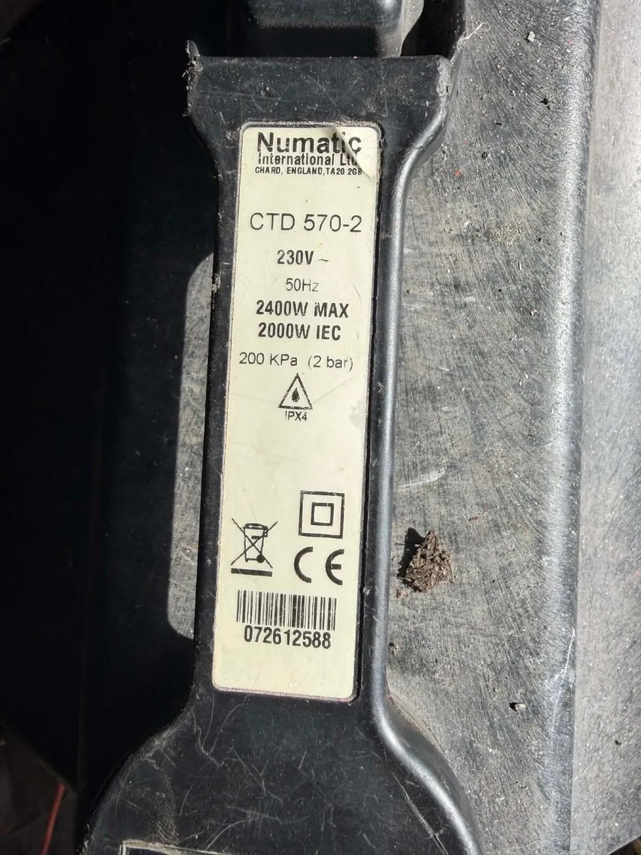 Numatic WVD570-2 industrial wet and dry vac - Image 3