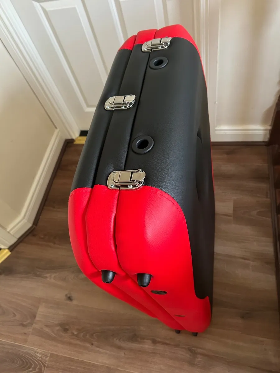 Massage foldable bed and chair - Image 1