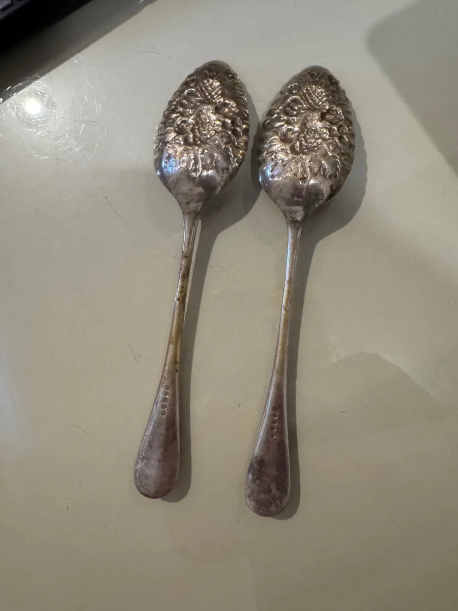 Antique fruit spoons - Image 2