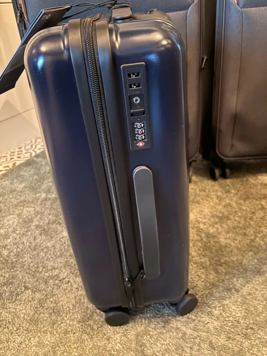Brand new Tripp luggage (3 pieces) - Image 3