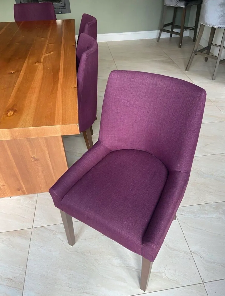 Ez Living Table and Chairs - Image 2