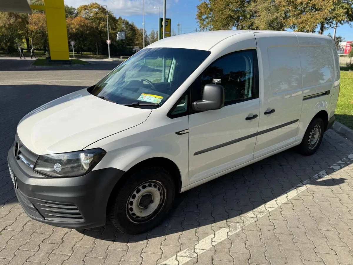 Volkswagen Caddy Maxi Van - Image 2