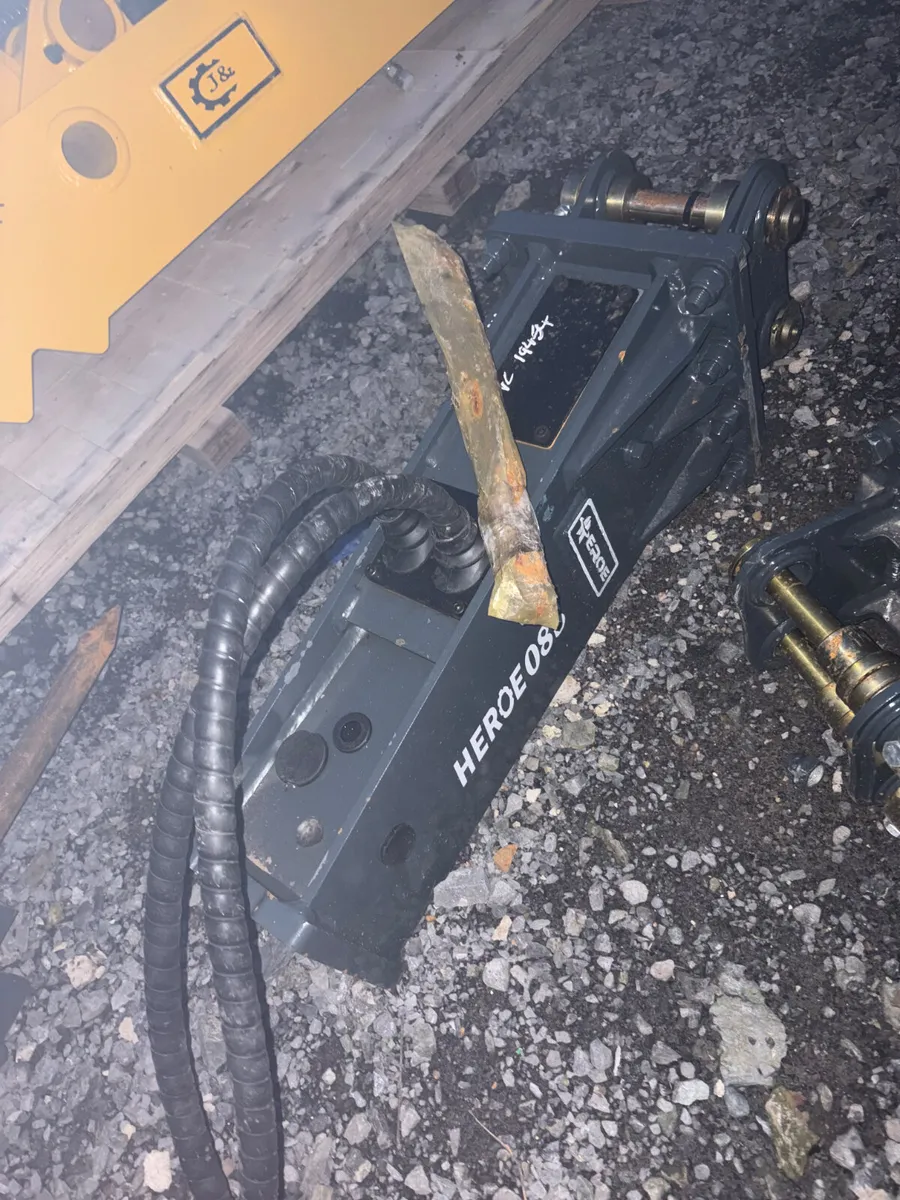 Unused Rock breakers to suit all 1t diggers - Image 2