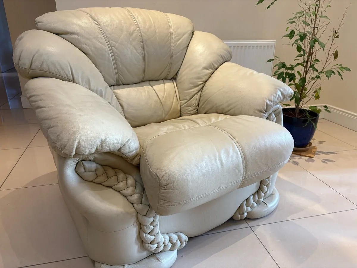 2 seater & 2 armchairs Cream Leather - Image 2
