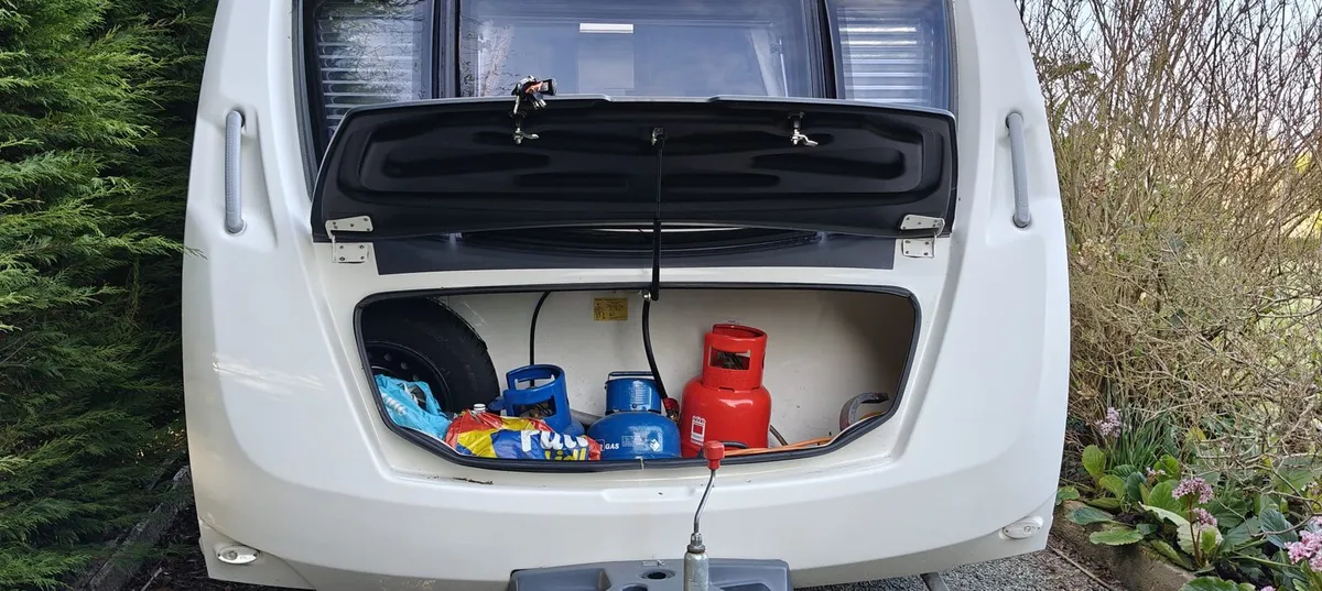 2015 Sterling 4 Berth Caravan + Dometic Awning - Image 4