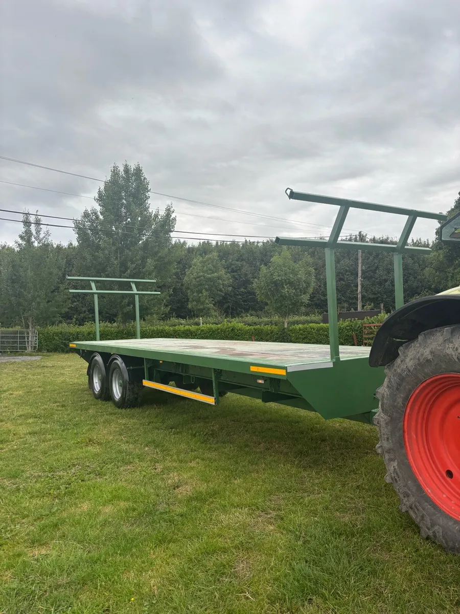 Bale trailer - Image 2