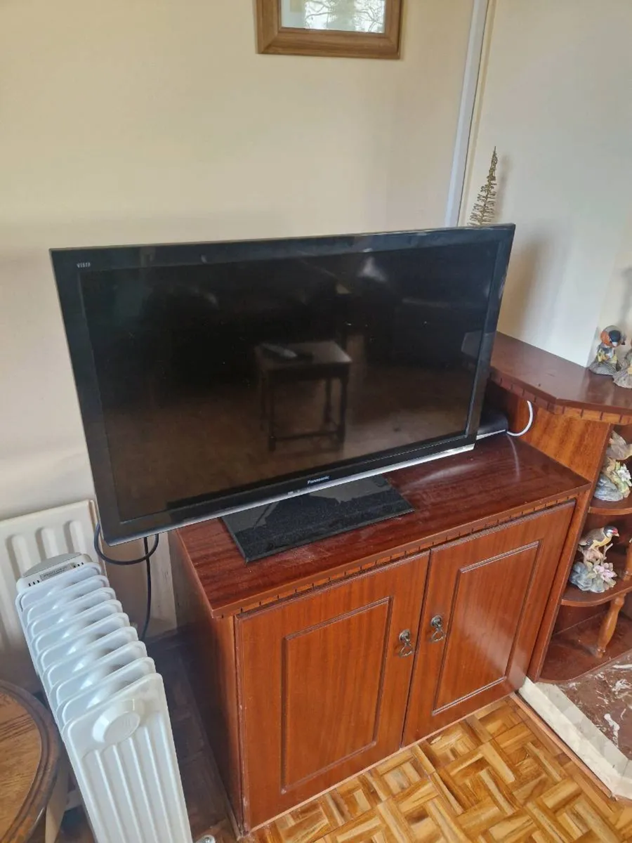 32 inch Panasonic Tv - Image 1