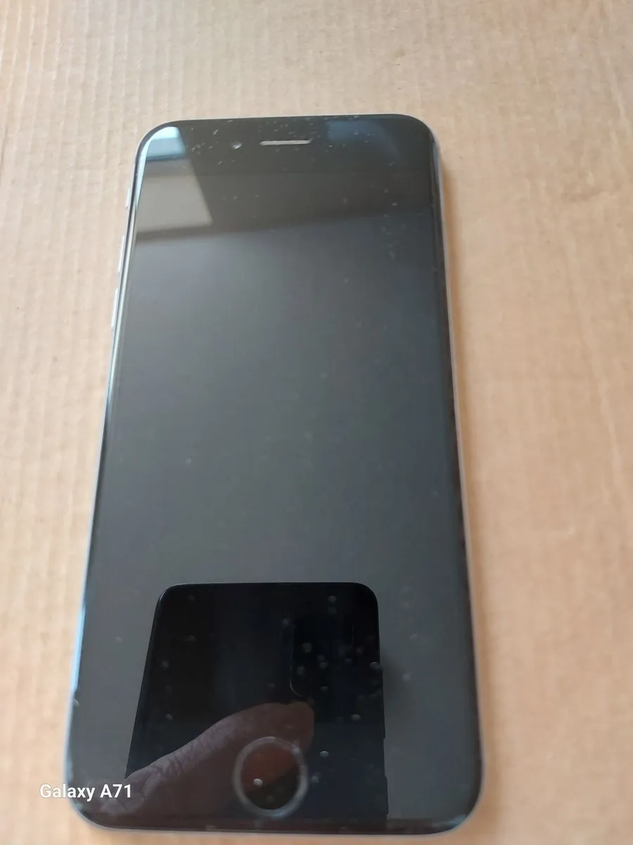 Apple iPhone 6, 16GB, in Excellent Condition - Image 2