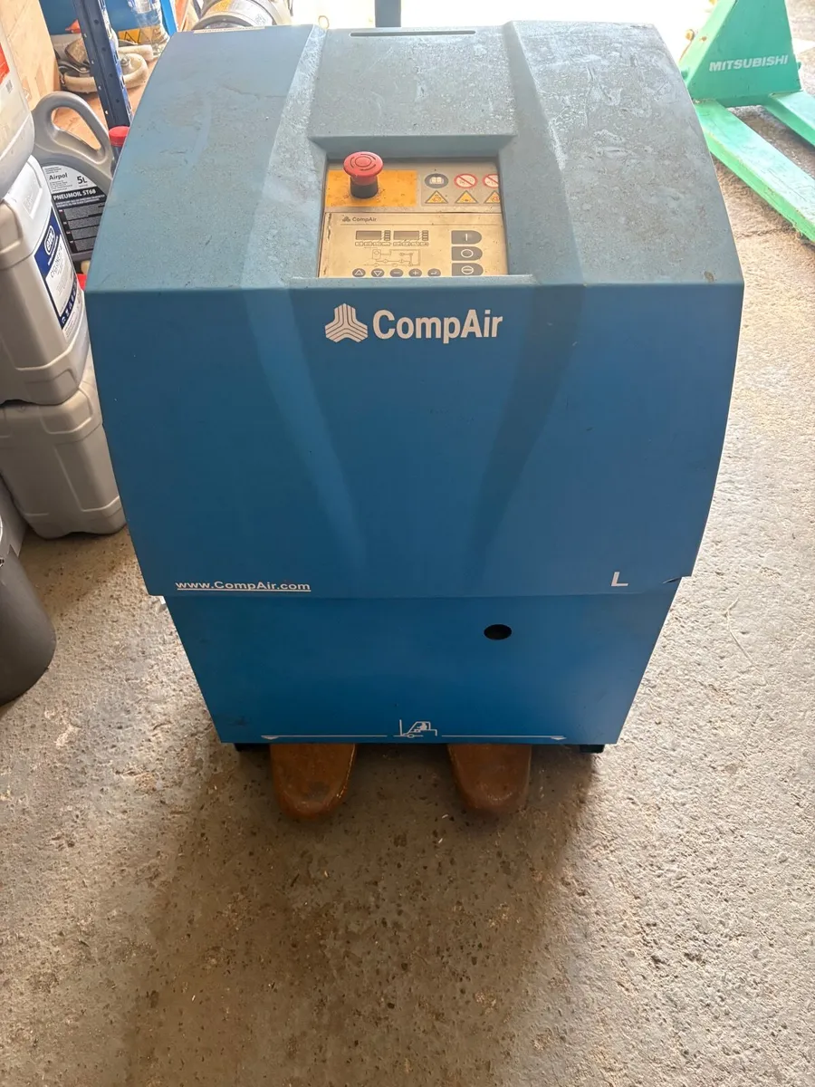 Compair L07 screw compressor - Image 1