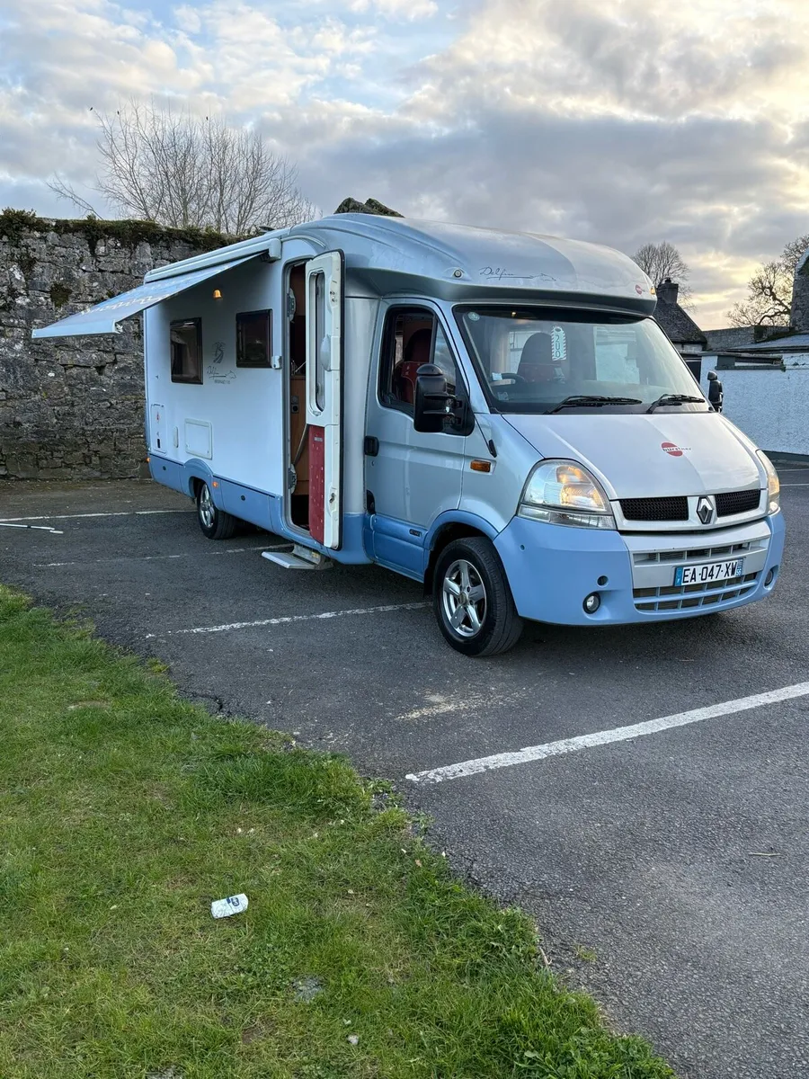 Year 2007  Camper - Image 1