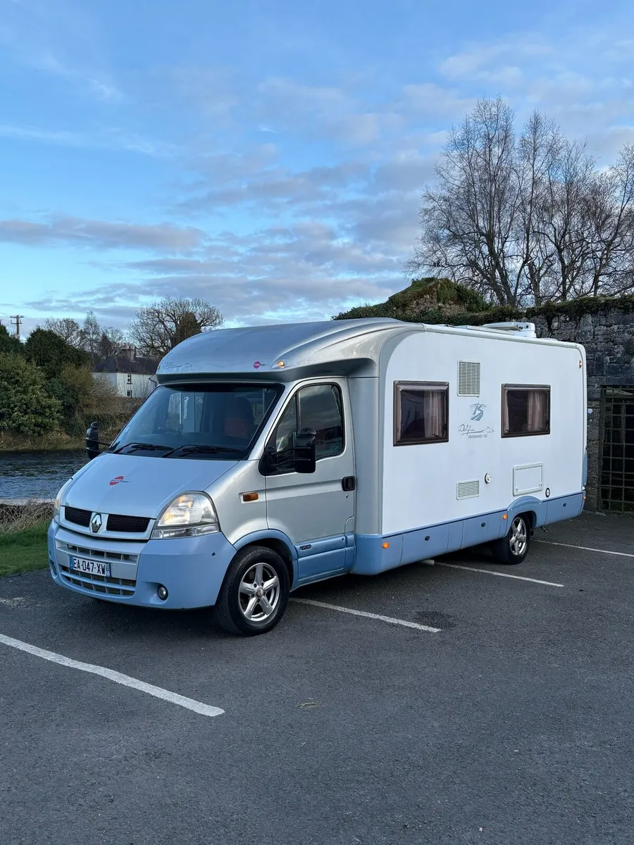 Year 2007  Camper - Image 3