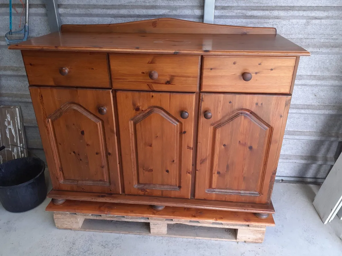 Solid pine sideboard - Image 1
