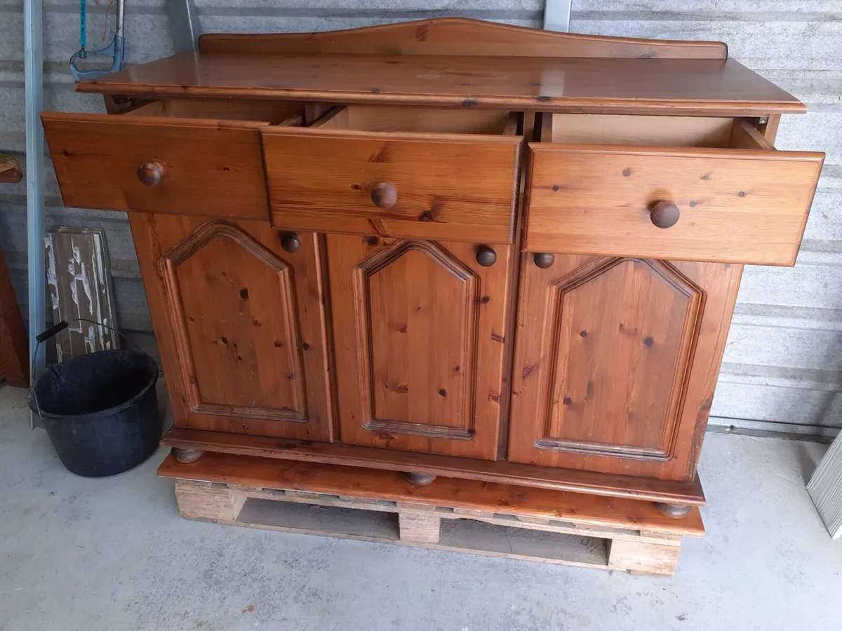 Solid pine sideboard - Image 2