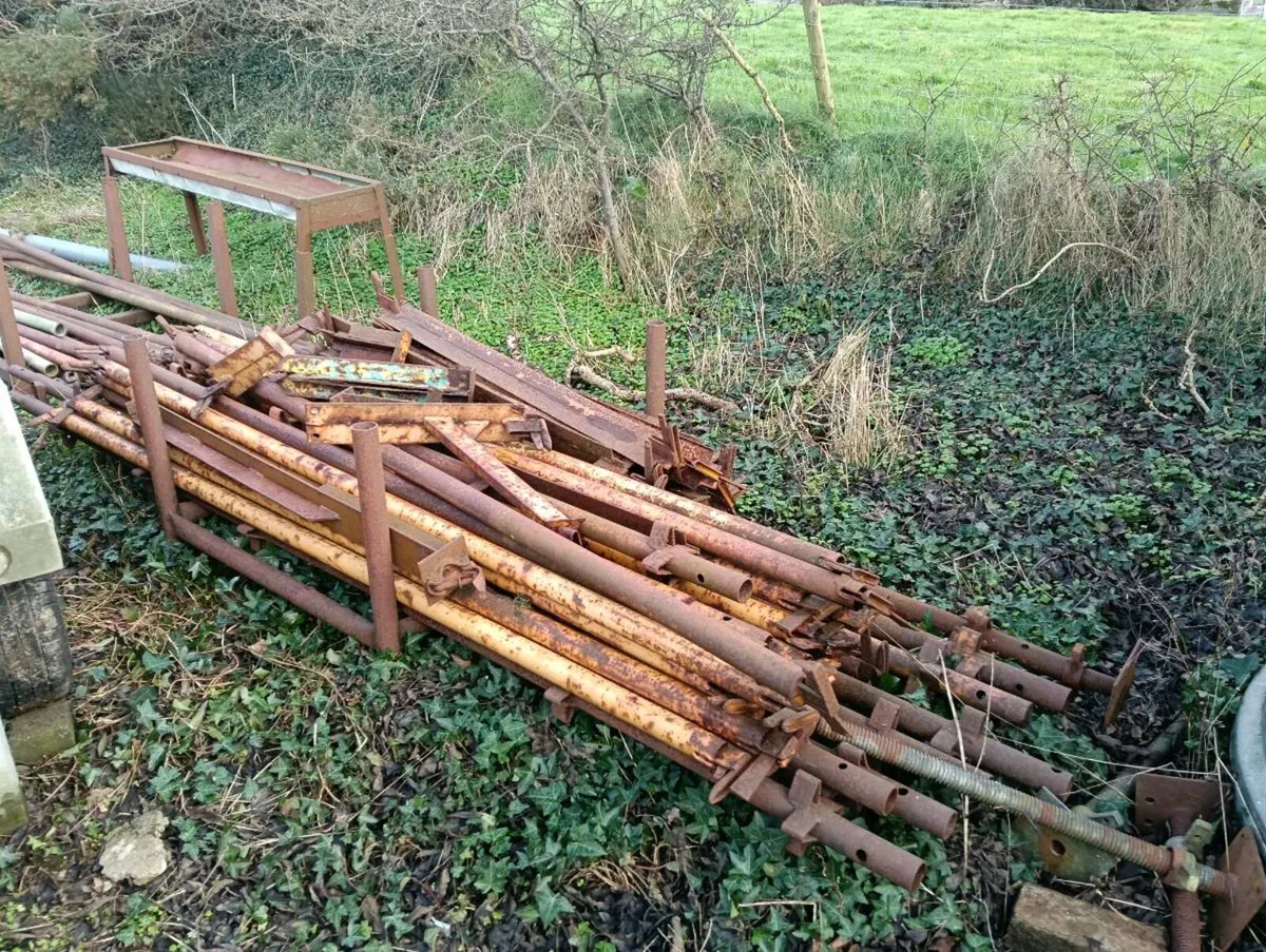 Kwik stage scaffolding - Image 3