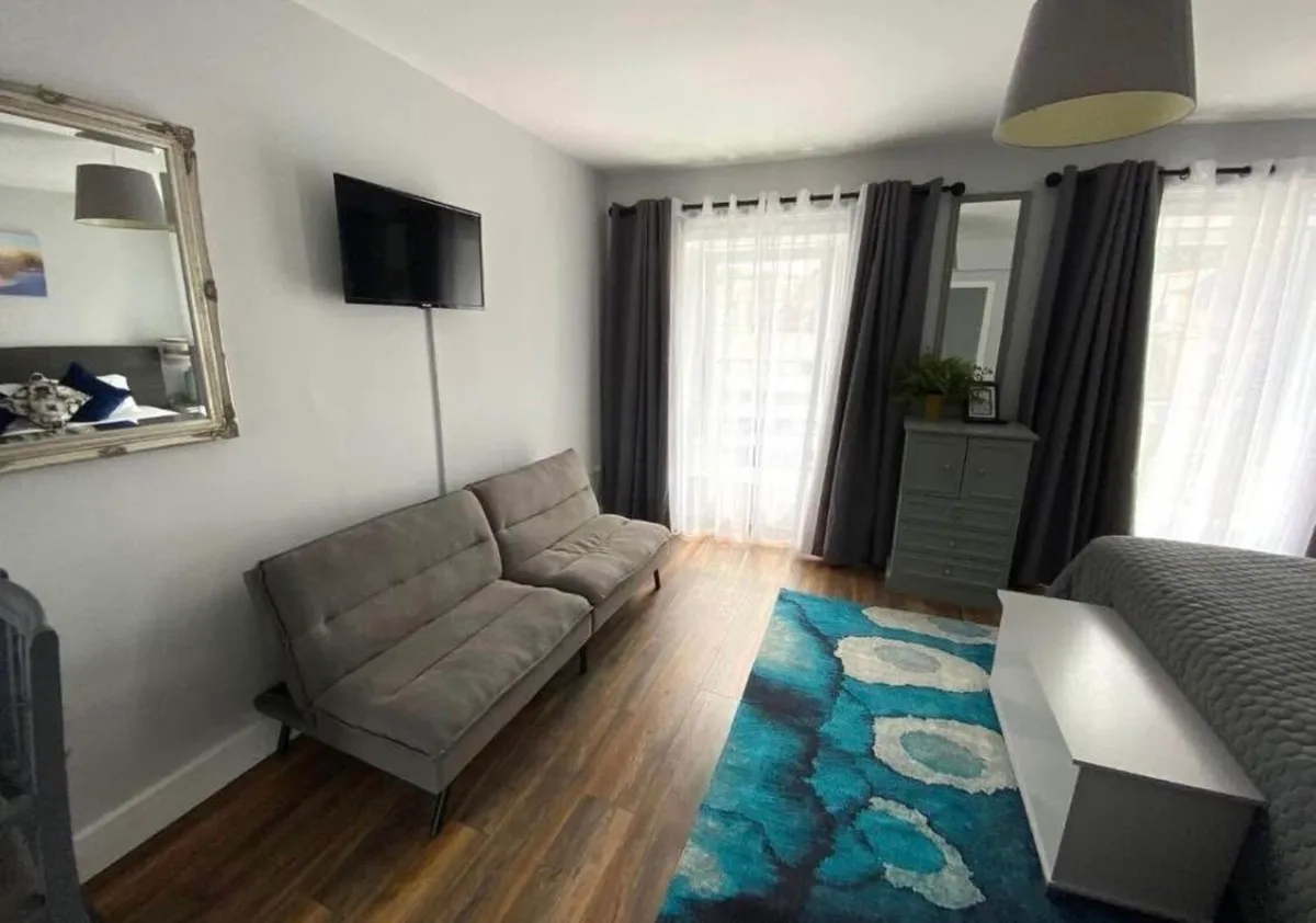 B&B FURNITURE & Accessories - Image 3