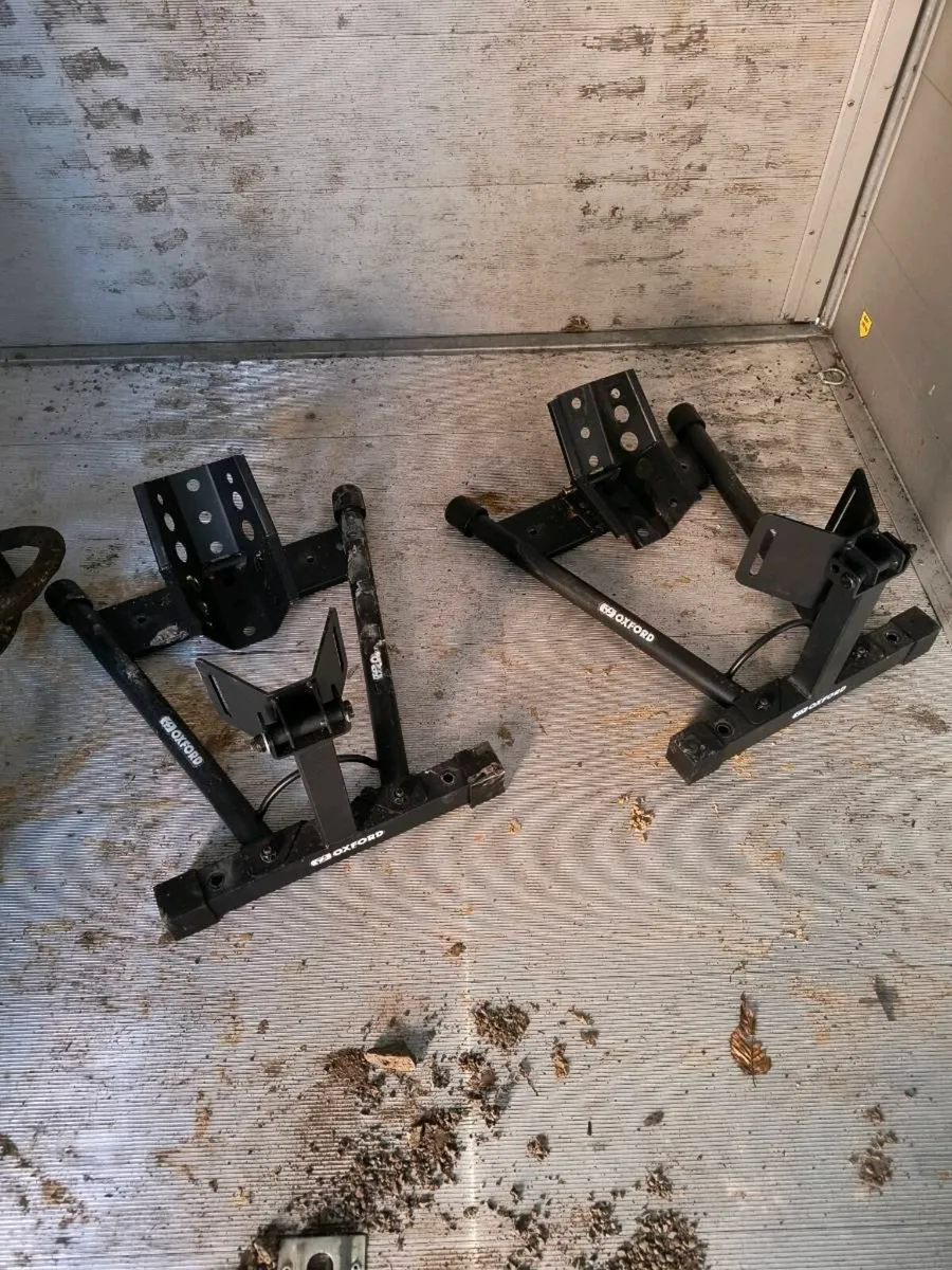 Motorcycle stand - Image 2