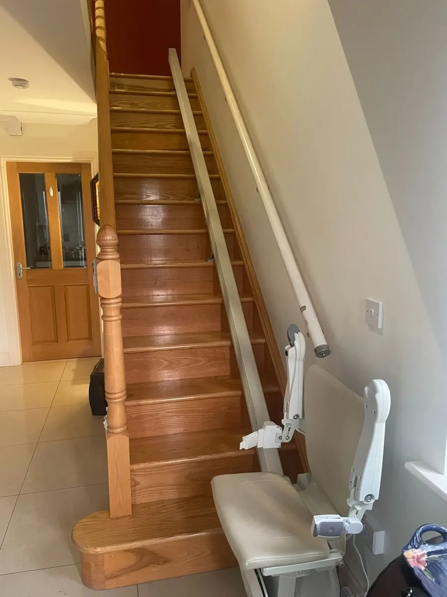 Stair Lift- Handicare Straight Stairlift 4.7m, RHS