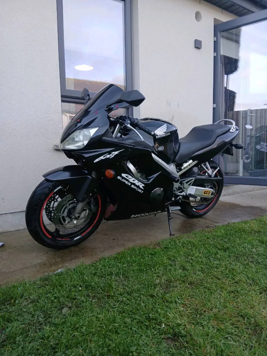 Cbr 600 f4i 2006 - Image 1