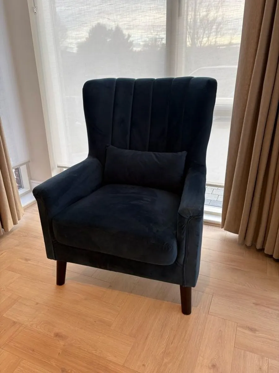 Armchair - Image 1
