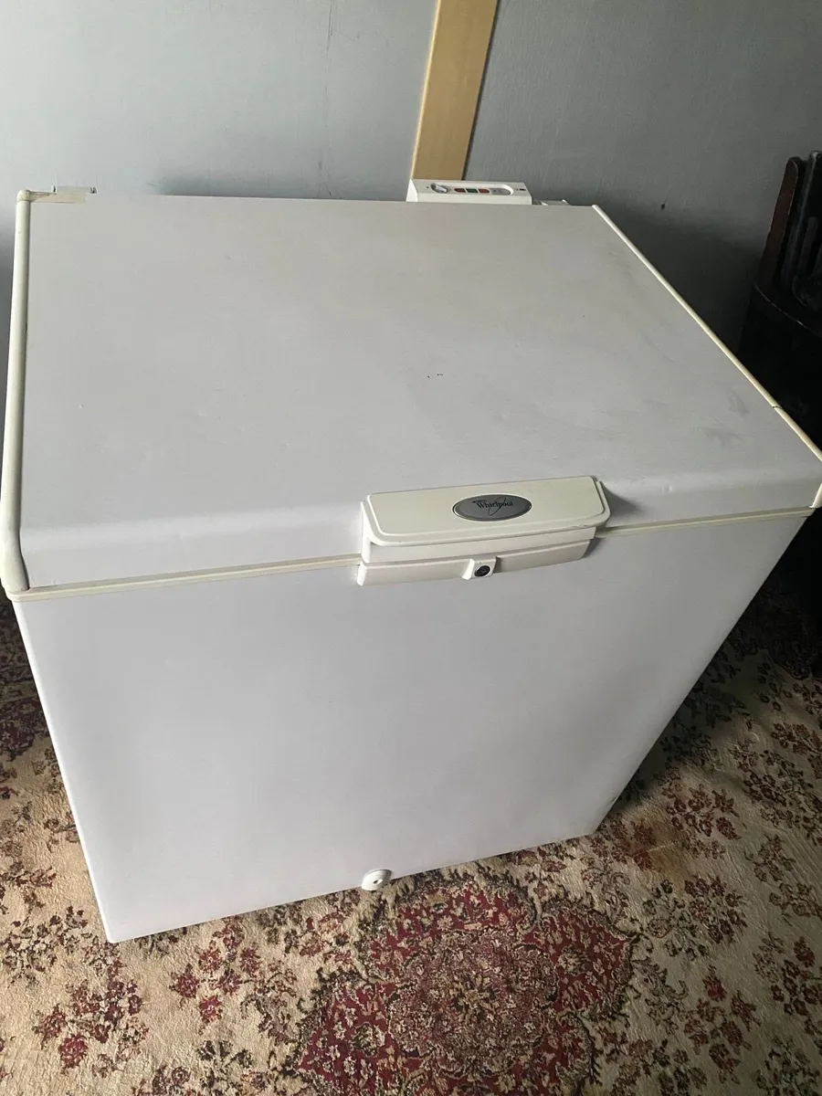 Whirlpool chest freezer - Image 1