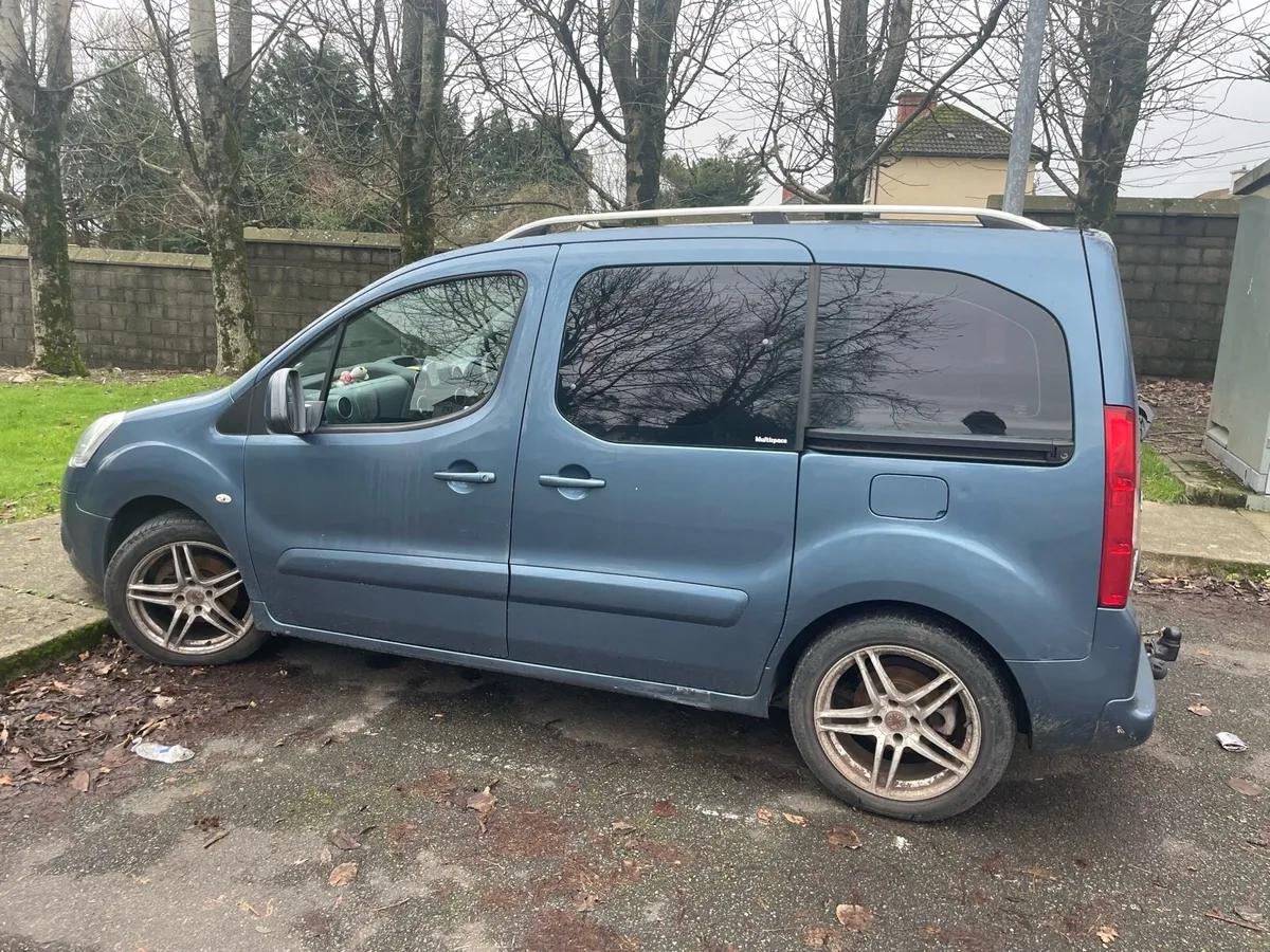 Commercial Citroen Berlingo - Image 1
