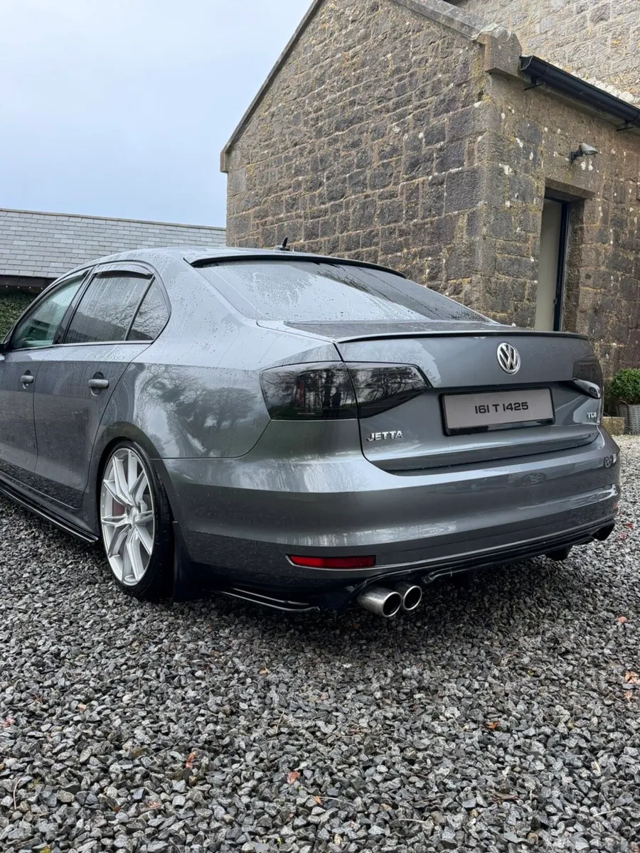 Volkswagen Jetta - Image 3