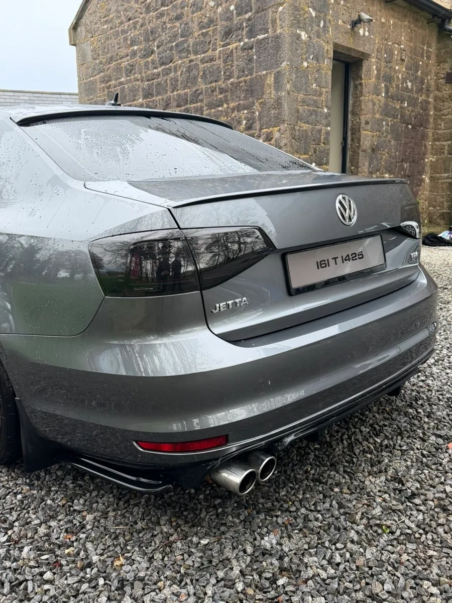 Volkswagen Jetta - Image 4