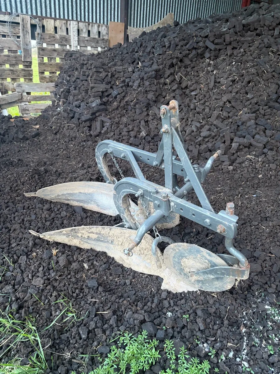 2 furrow Ferguson plough - Image 1