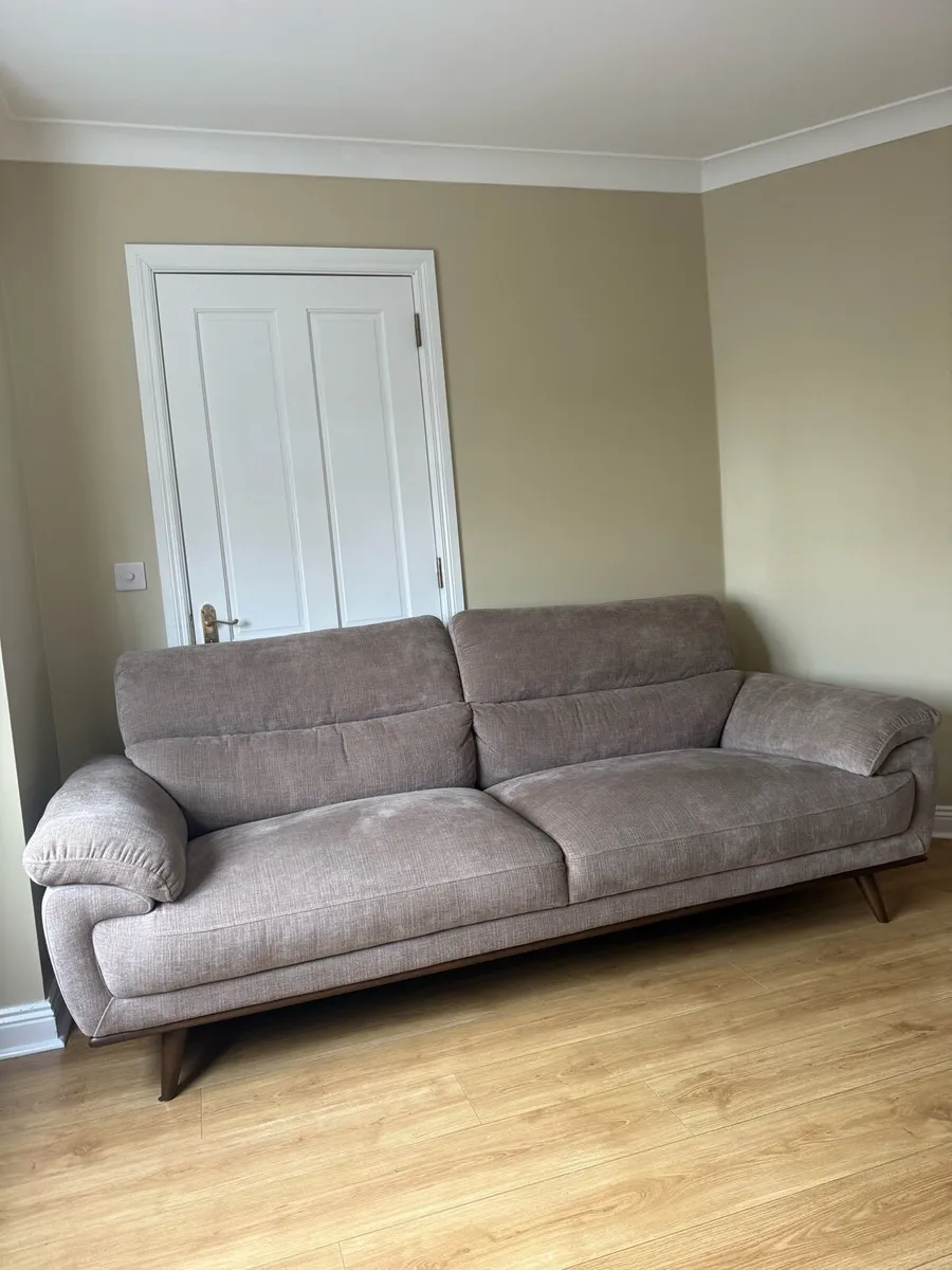 Couch - Image 1