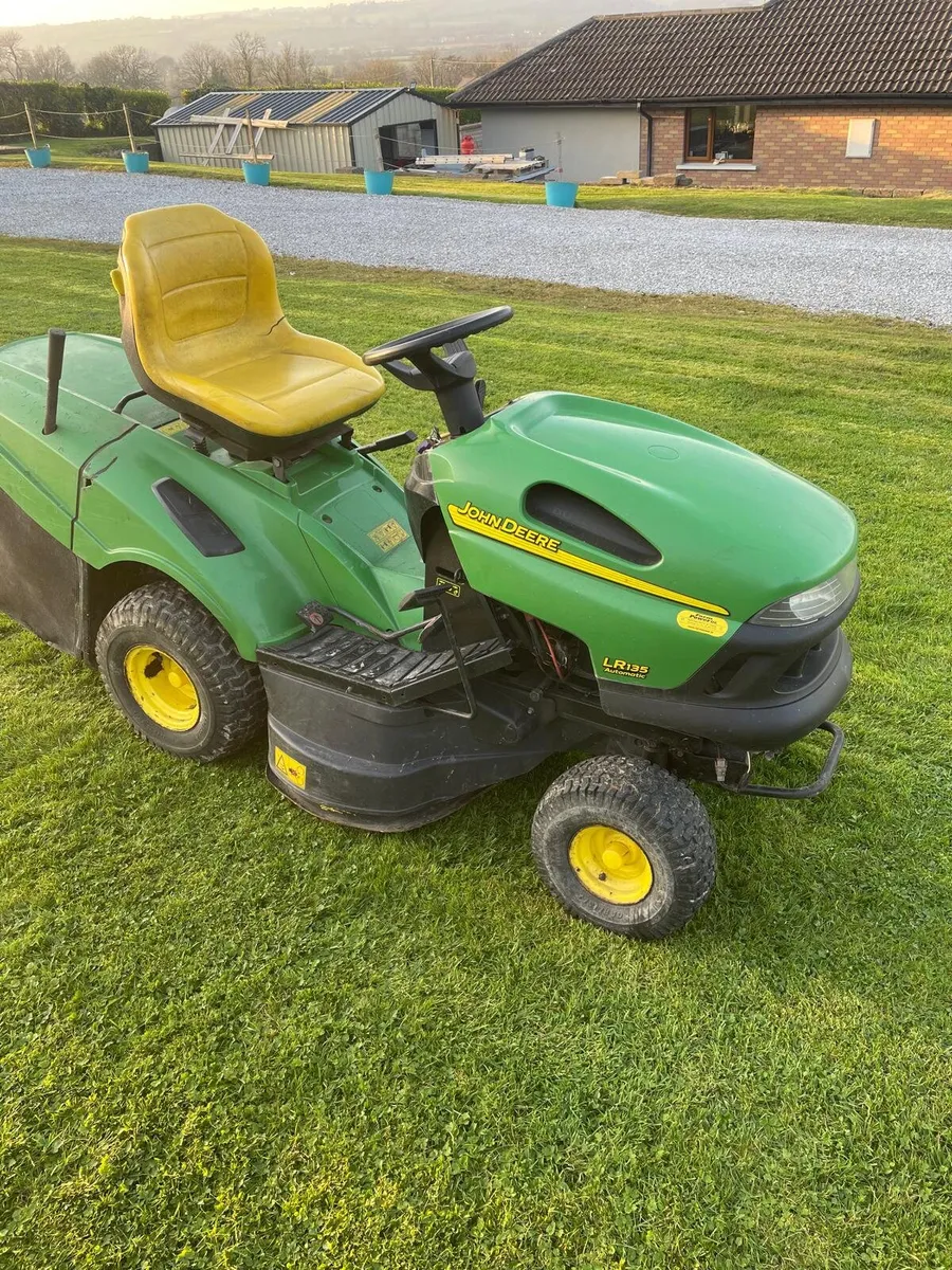 John Deere ride on lawnmower - Image 2