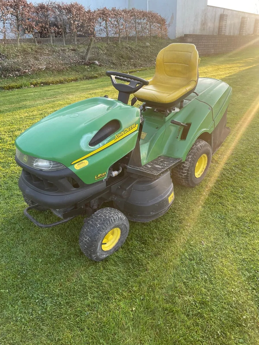 John Deere ride on lawnmower - Image 4