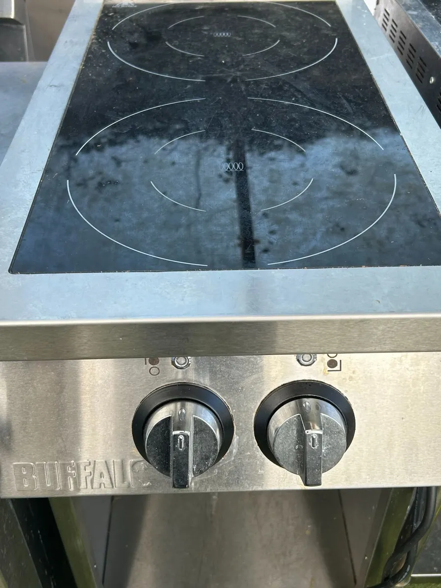 induction hob - Image 1