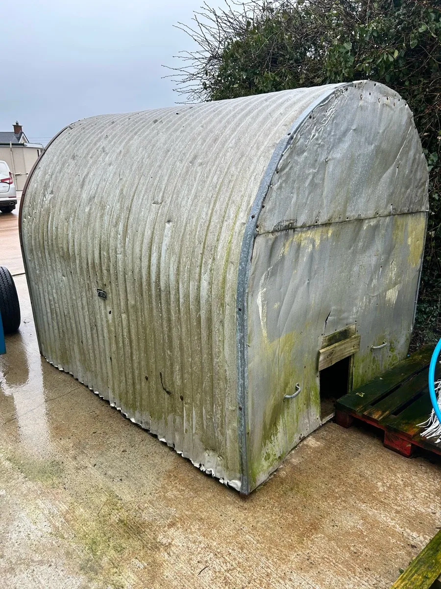 Lamb Shelter - Image 1